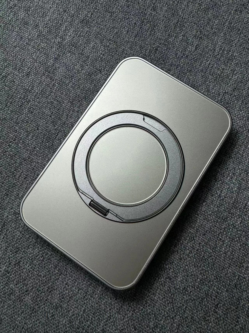 XE - wireless Power bank Magsafe Support 10000 mAh & 5000 mAh